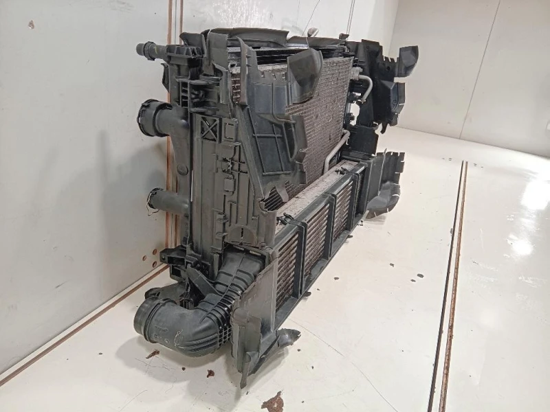 KIT Radiatori 3136613436 Mercedes Classe E W212 2013