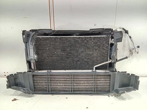 KIT Radiatori 3136613436 Mercedes Classe E W212 2013