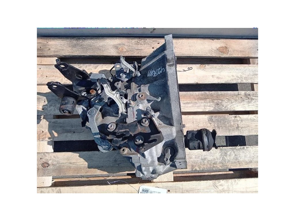 Cambio 303000D310 Toyota Yaris IV 2014