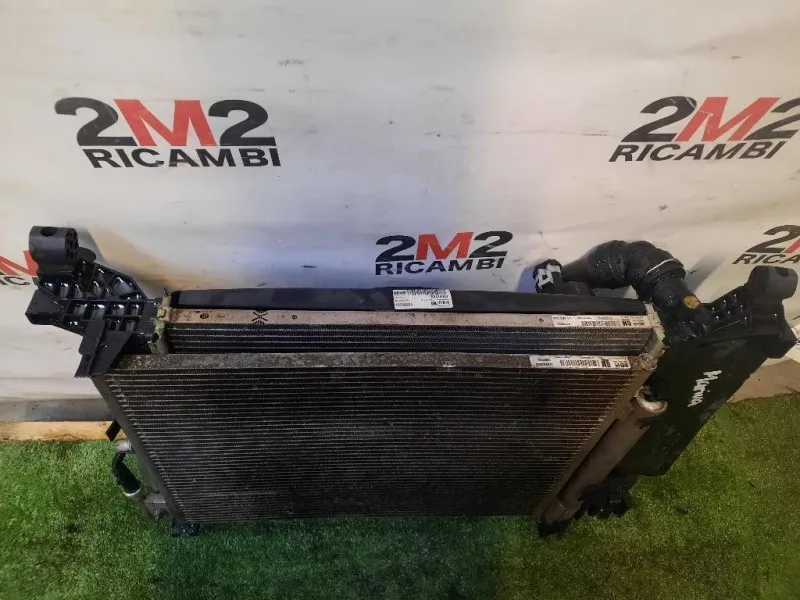 KIT Radiatori 1334610713356285 Opel Meriva B 2010