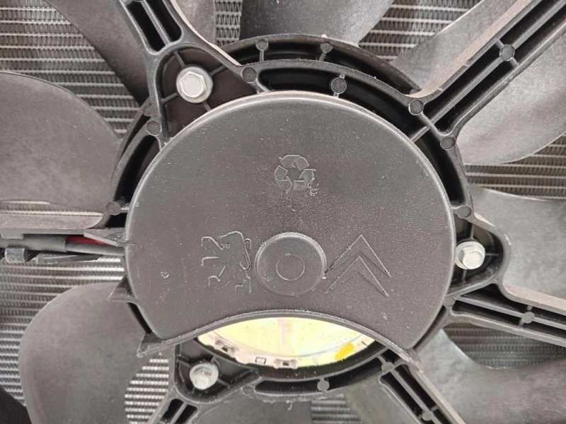 KIT Radiatori 19995YY0591EP 98166039 9677147480 Peugeot 308 II SW 2017