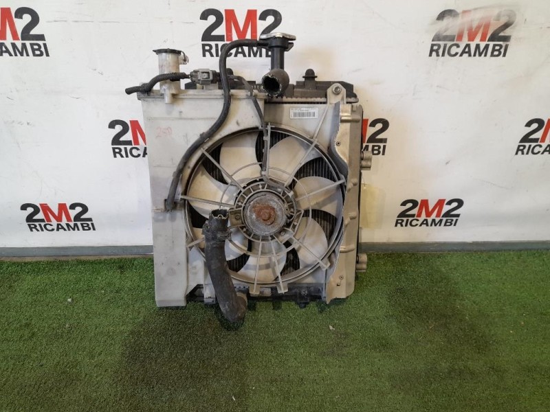 KIT Radiatori 163600Q020 CZ42217313420T 884500H020A Toyota AYGO I 2005