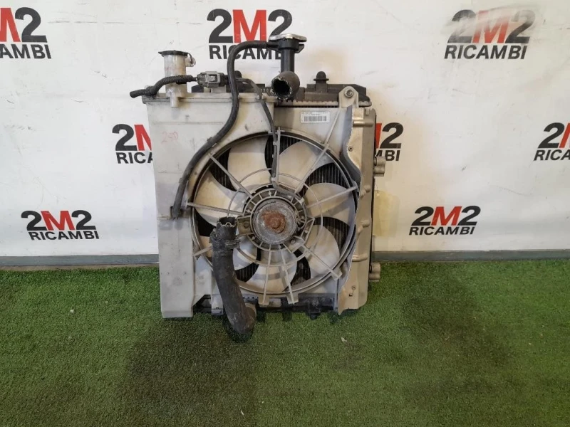 KIT Radiatori 163600Q020 CZ42217313420T 884500H020A Toyota AYGO I 2005