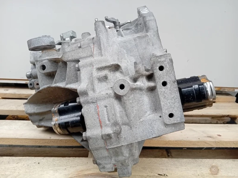 Cambio 303000D311 6 MARCE MANUALE Toyota Yaris IV 2014