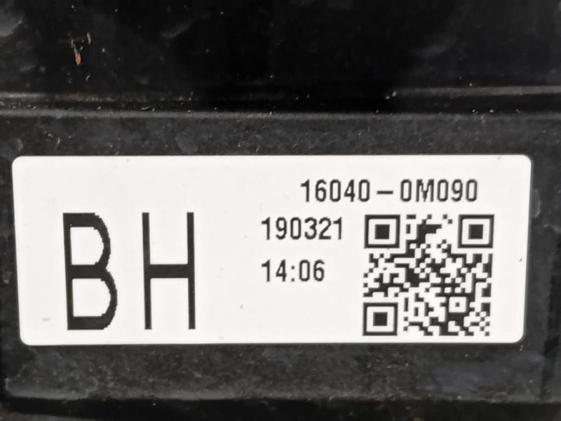 KIT Radiatori 16040-0M090 KIT RADIATORI Toyota Yaris IV 2014