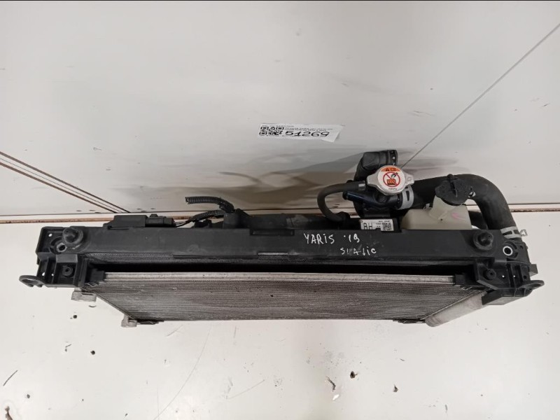 KIT Radiatori 16040-0M090 KIT RADIATORI Toyota Yaris IV 2014