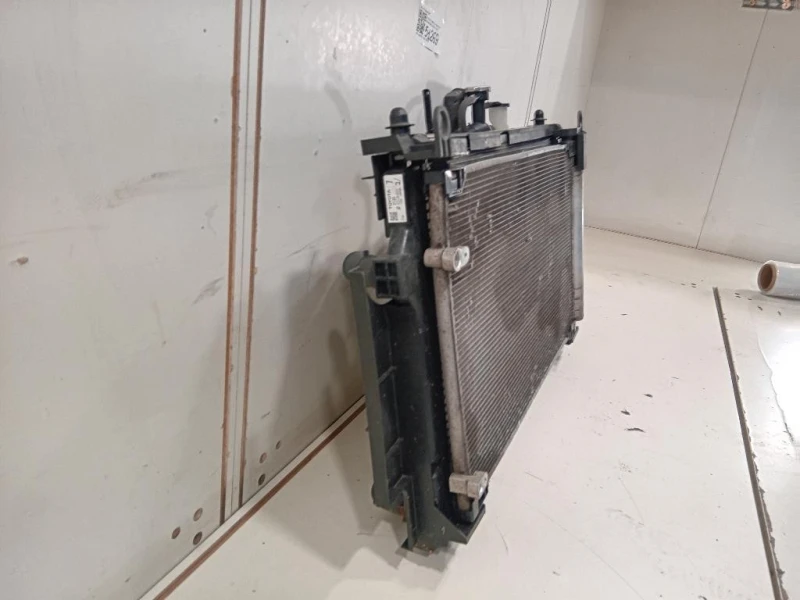 KIT Radiatori 16040-0M090 KIT RADIATORI Toyota Yaris IV 2014