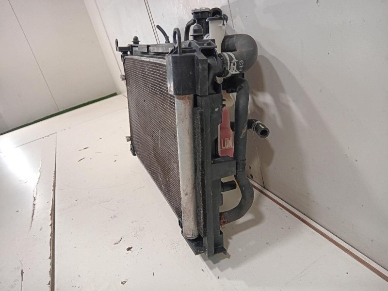 KIT Radiatori 16040-0M090 KIT RADIATORI Toyota Yaris IV 2014