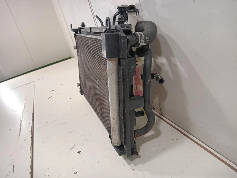 KIT Radiatori 16040-0M090 KIT RADIATORI Toyota Yaris IV 2014