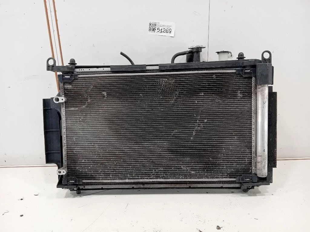 KIT Radiatori 16040-0M090 KIT RADIATORI Toyota Yaris IV 2014