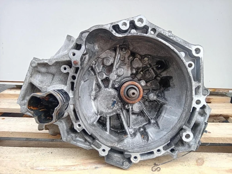 Cambio 303000D311 6 MARCE MANUALE Toyota Yaris IV 2014