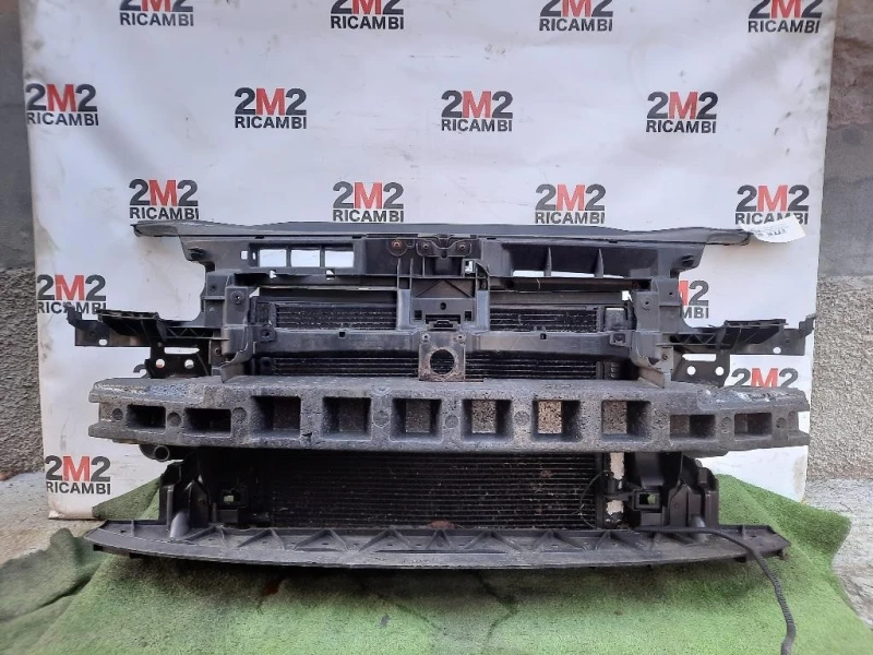 KIT Radiatori 1K0 121 251 F RIVESTIMENTO FRONTALE A Volkswagen GOLF VI 2009