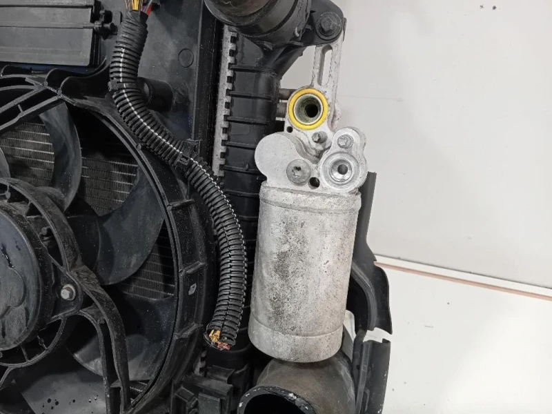 KIT Radiatori KIT RADIATORI Volvo V60 I 2010