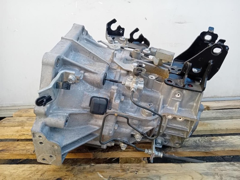 Cambio 2NRFKE 303000D500 Toyota Yaris IV 2017