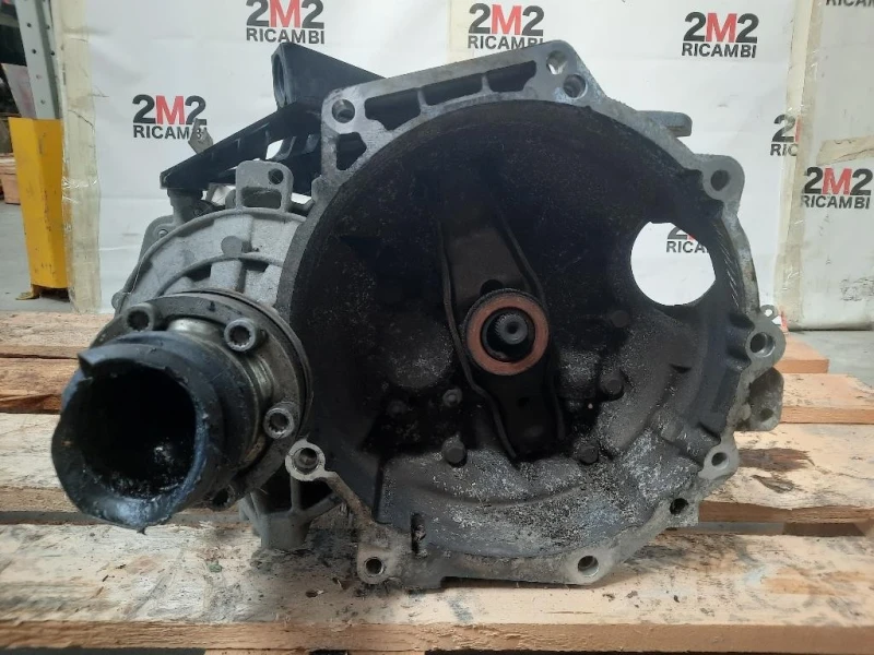 Cambio 02E300043LX006 BLS Volkswagen Caddy III 2004