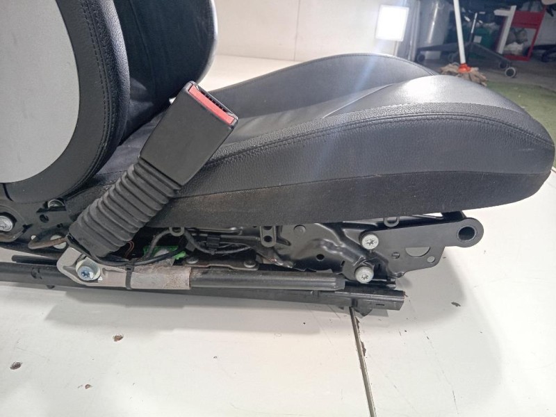 KIT Sedili KIT SEDILI Mercedes Classe SLK R171 2004