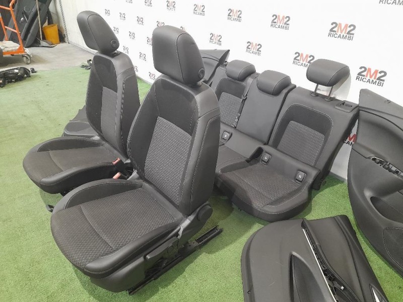 KIT Sedili KIT COMPLETO PELLE E STOFFA Opel Astra K SW 2016