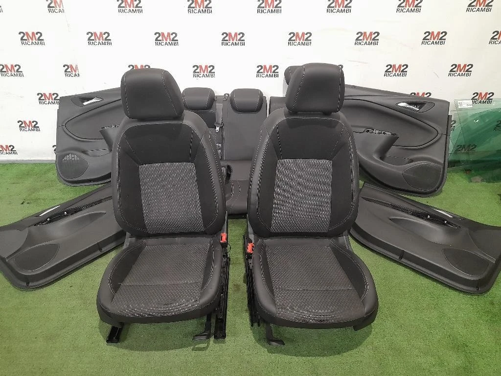 KIT Sedili KIT COMPLETO PELLE E STOFFA Opel Astra K SW 2016