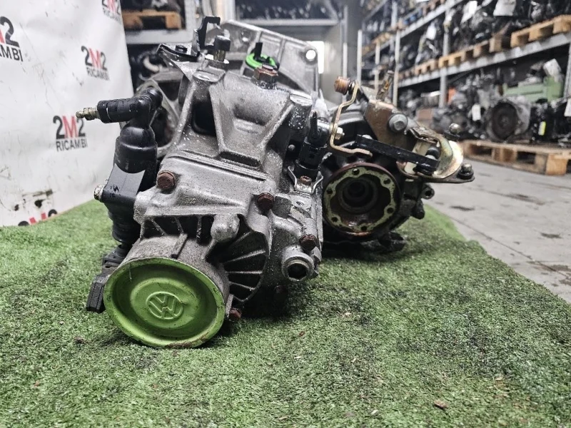 Cambio DUU 02K301107J Volkswagen GOLF IV 1998