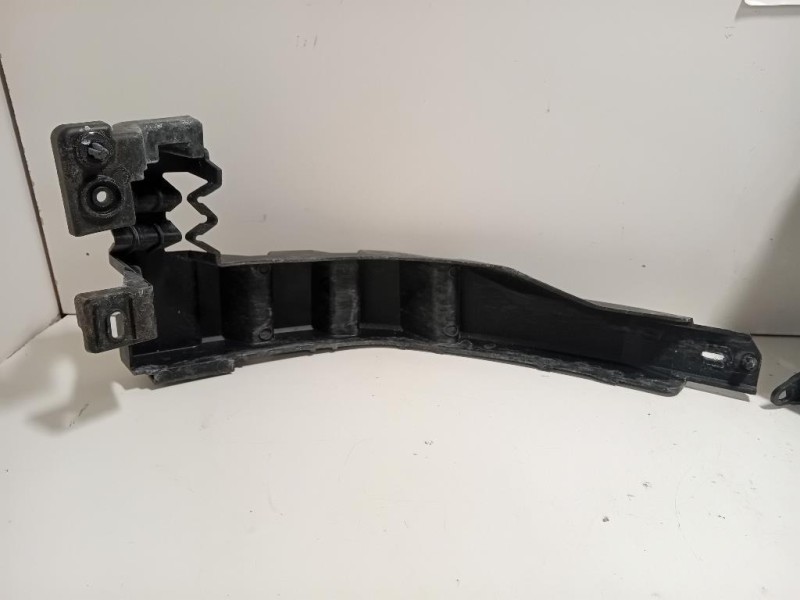 KIT Staffe Sostegno Paraurti POST DX J9C3-17B930-AJ9C3-17A881-A Jaguar E-pace 2017
