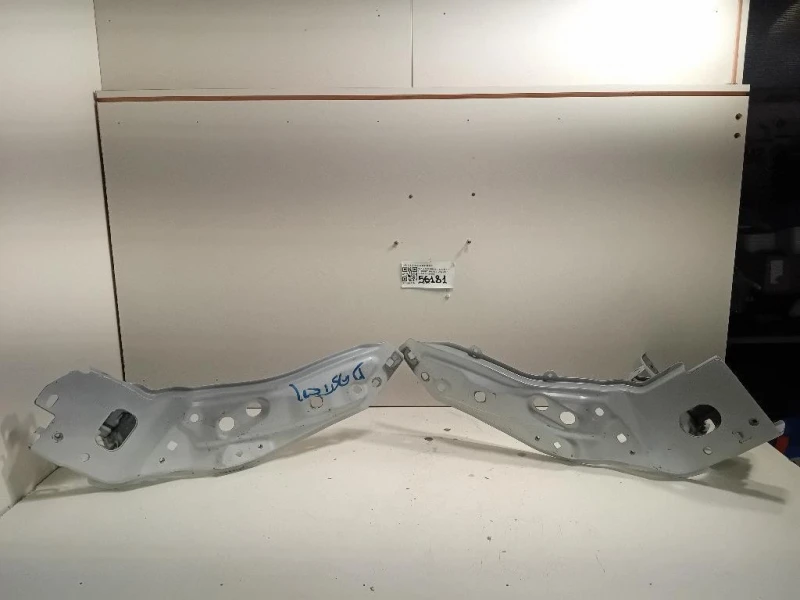 KIT Supporti Proiettore ANT 625224960R625211693R Dacia Duster III 2024