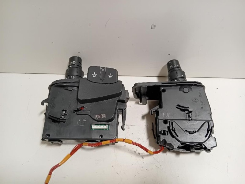 LEVA Devio Comando Radio 8201590631 Renault CLIO III 2006