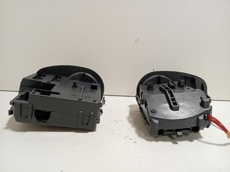 LEVA Devio Comando Radio 8201590631 Renault CLIO III 2006