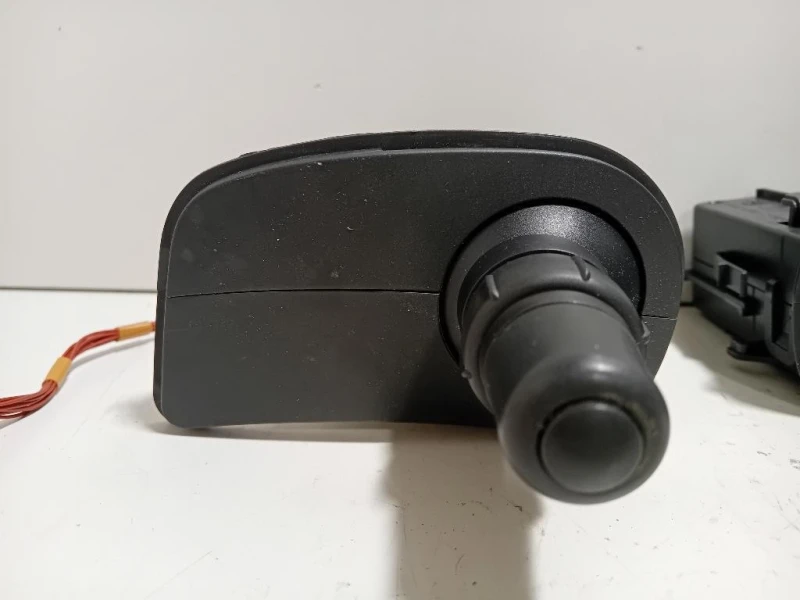 LEVA Devio Comando Radio 8201590631 Renault CLIO III 2006