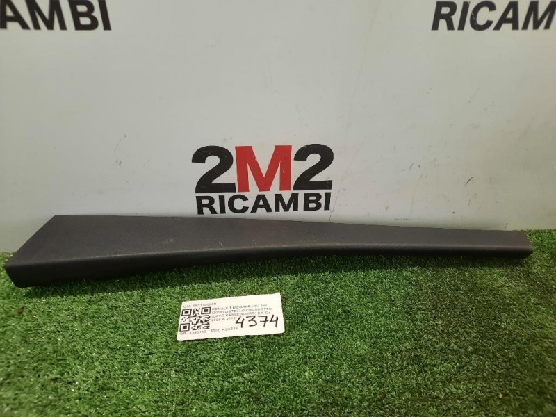 Listello Cruscotto LATO Passeggero DX 682110003R Renault Mégane III SW 2009