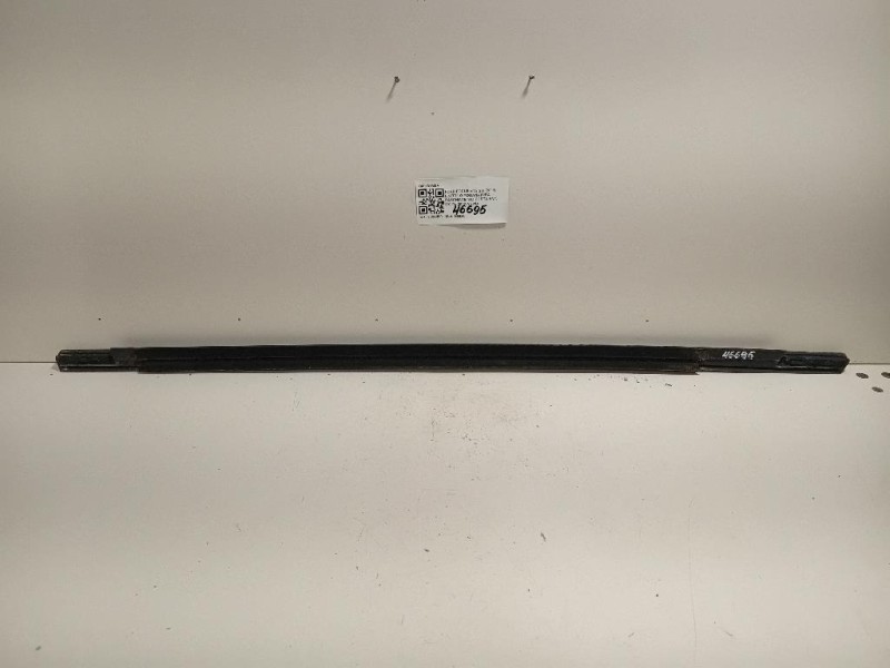 Listello Modanatura Raschiavetro Porta ANT DX LISTELLO MODANATURA RASCHIAVETRO PORTA ANT DX Ford Focus IV SW 2011