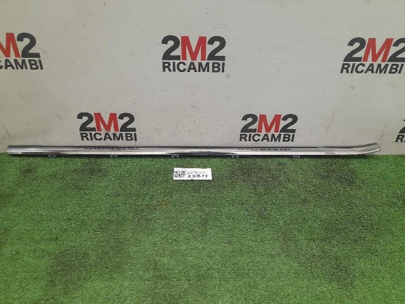 Listello Modanatura Raschiavetro Porta ANT DX 82220D9010 Kia Sportage IV 2016