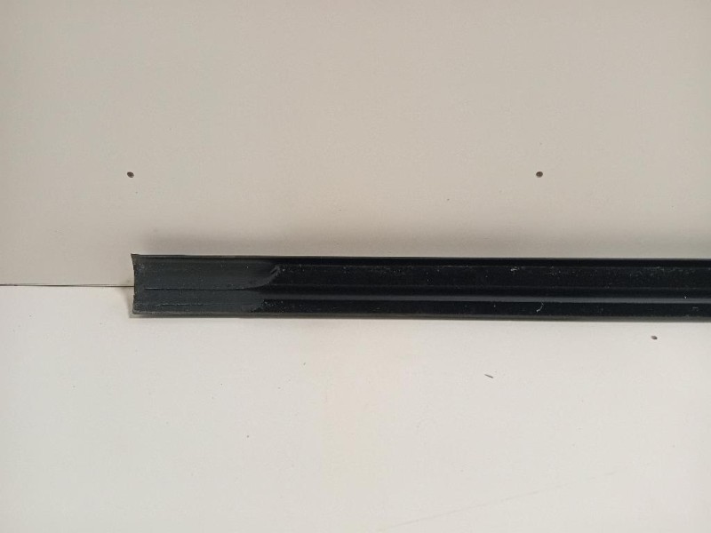 Listello Modanatura Raschiavetro Porta ANT DX 837476C Volkswagen T-cross 2019