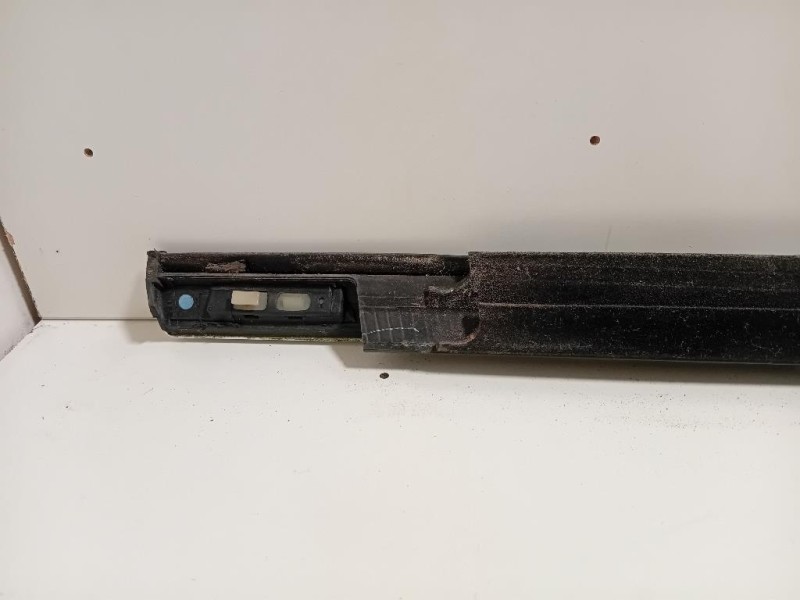 Listello Modanatura Raschiavetro Porta ANT SX D1M2A Ford Focus IV SW 2011