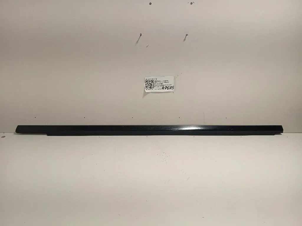 Listello Modanatura Raschiavetro Porta ANT SX A166 725 01 65 Mercedes Classe ML W166 2012