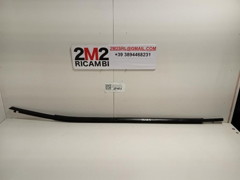 Listello Modanatura Raschiavetro Porta ANT SX Toyota RAV 4 V 2018