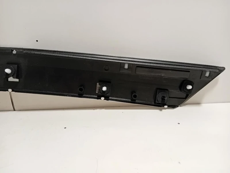 Listello Parafango POST DX 98270088VV Peugeot 5008 II 2017