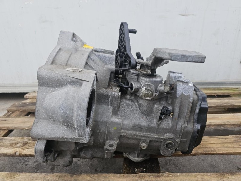 Cambio TKV 0A4300054F 6 MARCE MANUALE Volkswagen GOLF VII 2017