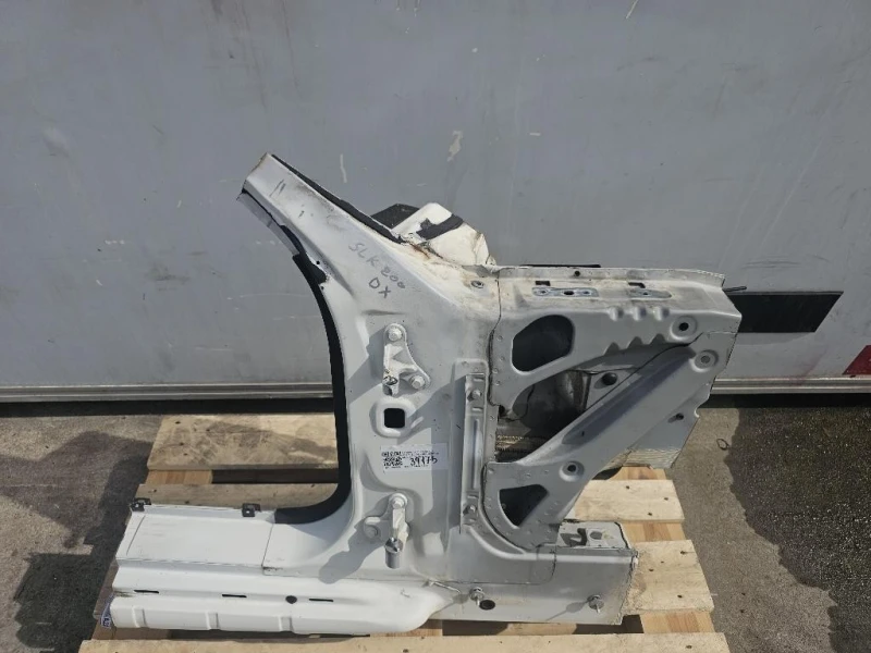 Longherone ANT DX PUNTALE LATO DESTRO Mercedes Classe SLK R171 2004