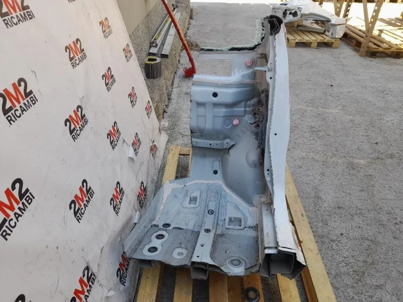 Longherone ANT DX Toyota Yaris IV 2012