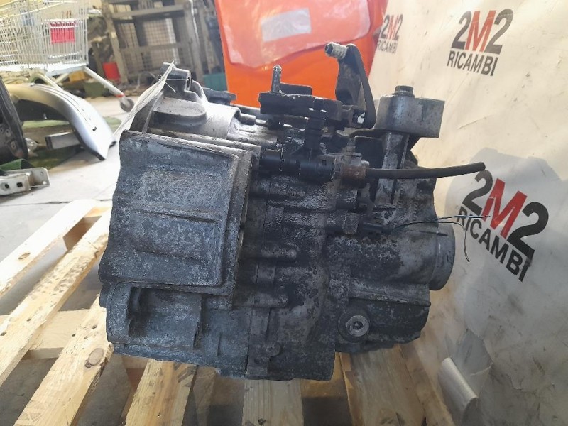 Cambio KDN KDQ KDS KNS KNU KNY JLU 6 MARCE MANUALE KDN Volkswagen Passat V 2005