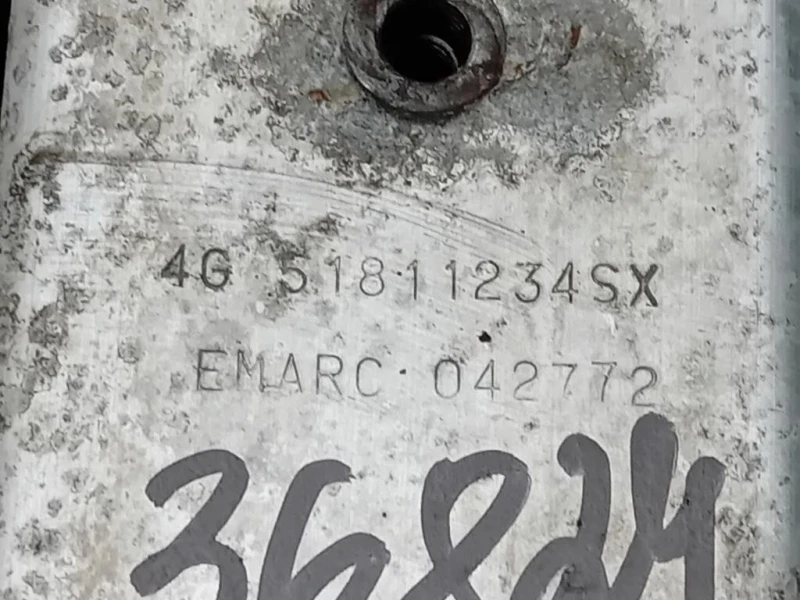 Longherone ANT SX 51811234 Alfa Romeo Giulietta 2013