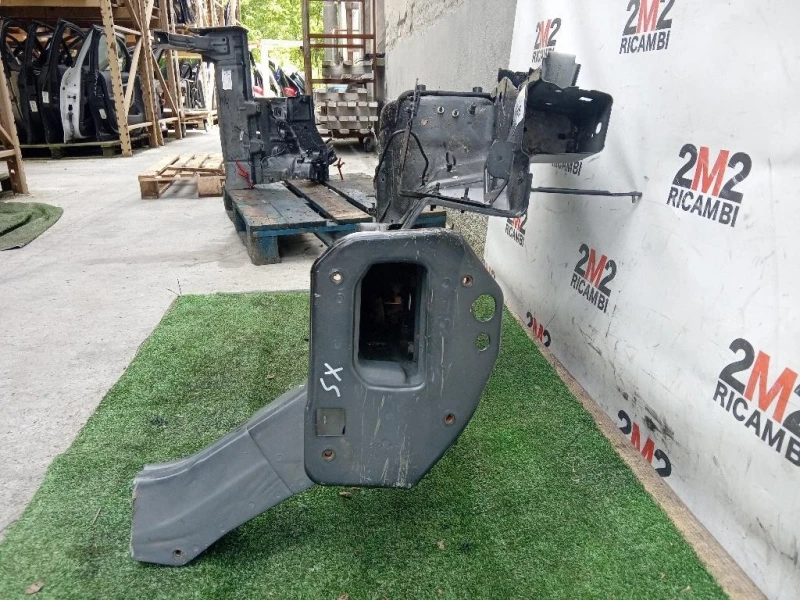 Longherone ANT SX Fiat Freemont 2011