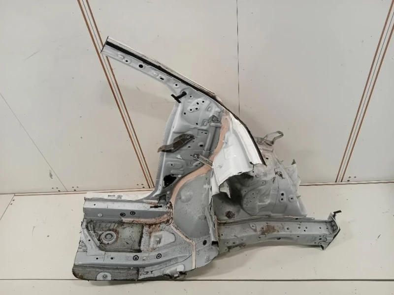 Longherone ANT SX 5710252200 Toyota Yaris IV 2017