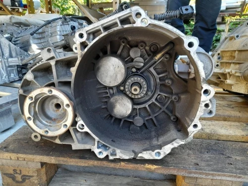 Cambio CFFB 02Q300050E Volkswagen Passat VI 2011