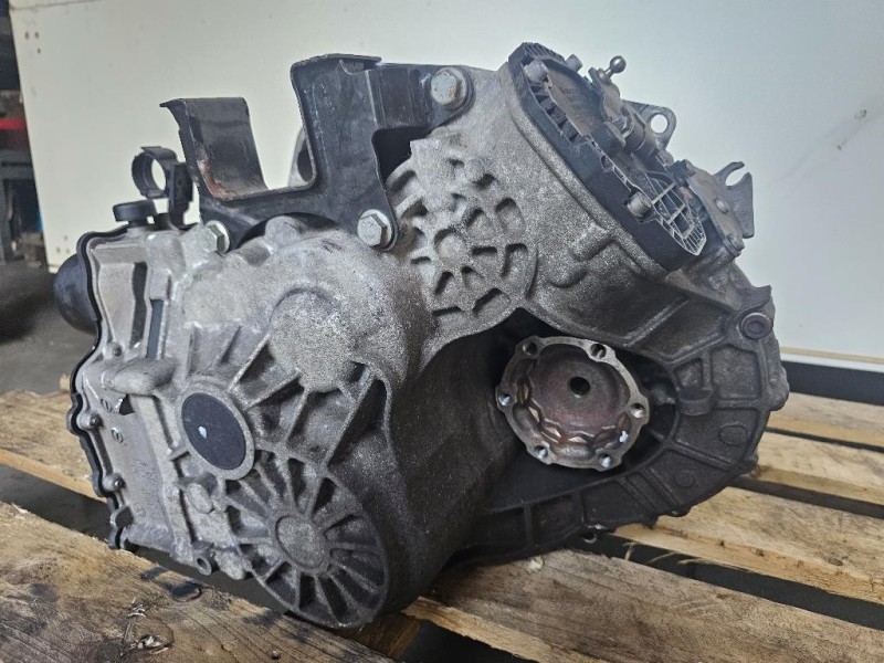 Cambio NAY 0AM300054HX010 Volkswagen POLO VI 2009