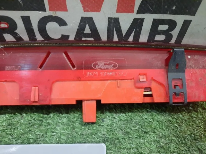 LUCE STOP Supplementare POST 13A601BF Ford Mondeo IV SW 2010