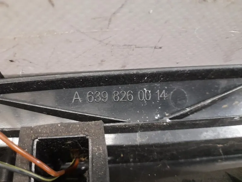 LUCE STOP Supplementare POST A6398260014 Mercedes VITO W639 2004