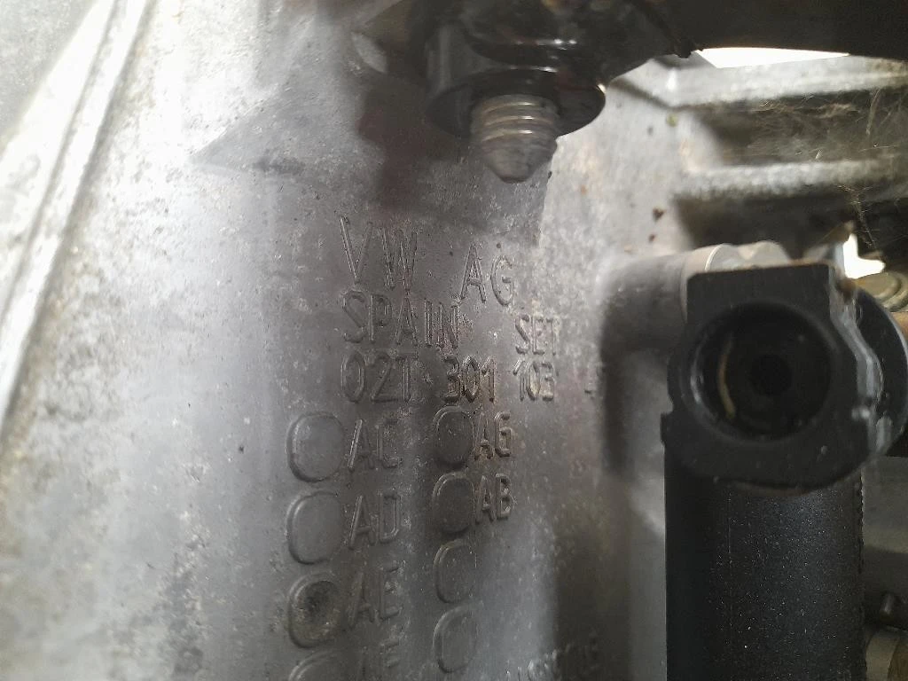 Cambio CJZC 02T300049SX Volkswagen POLO VI 2014