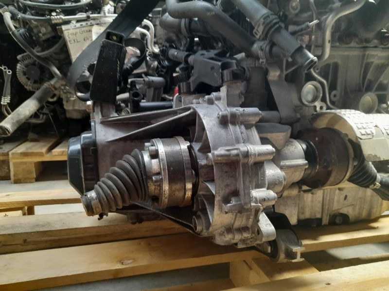 Cambio CJZC 02T300049SX Volkswagen POLO VI 2014