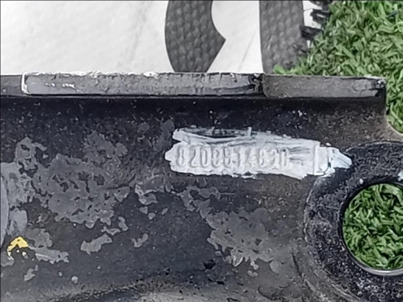 Braccio Oscillante POST DX 8200814830 Dacia Duster I 2014